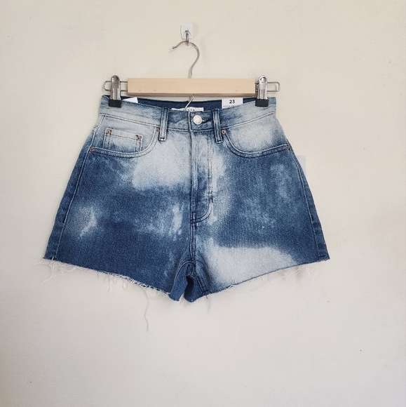 Nwt Pacsun Ultra High Rise Vintage Button-fly Tie-dye Raw Hem Shorts size 23 - Picture 1 of 6